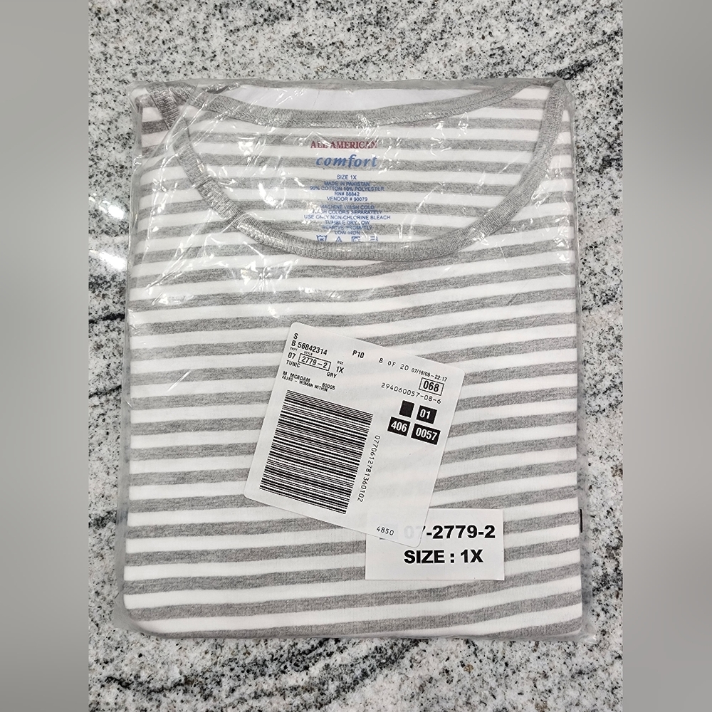 All American Comfort Short Sleeve Top. Size: 1X